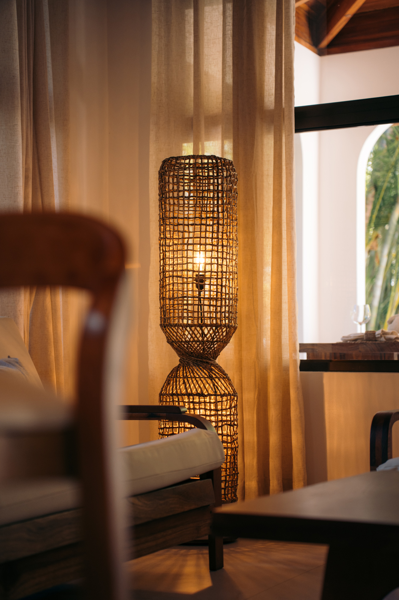 Rattan lamp detail in Serena villa